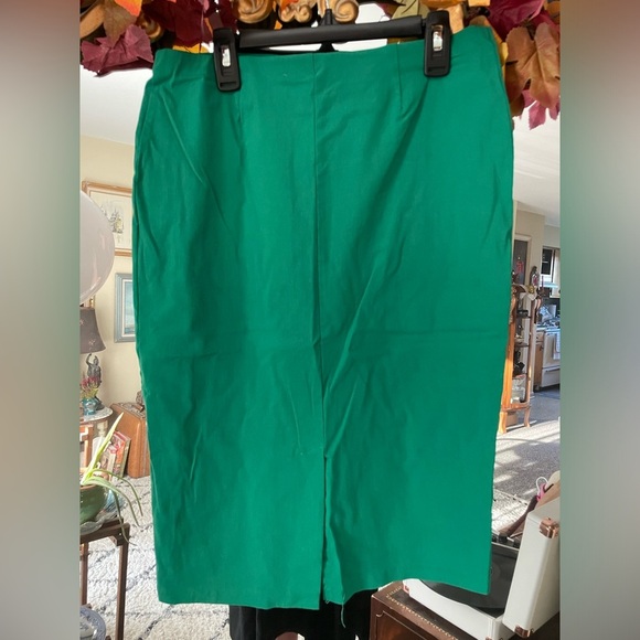 Linda Matthews Green Pencil Skirt - Picture 3 of 4